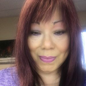 Meet your Posher, Cynthia